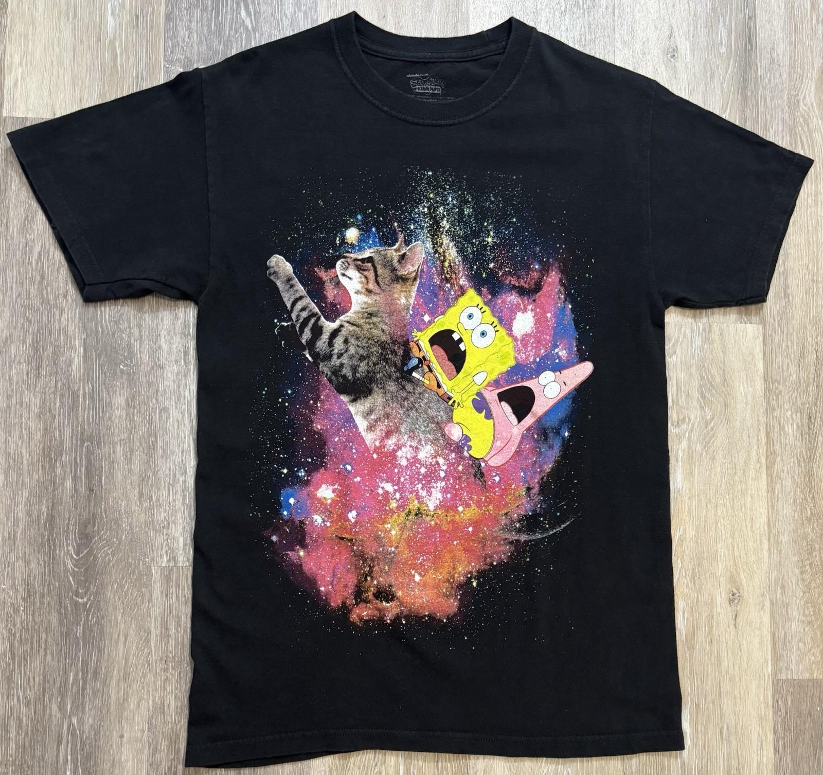 SpongeBob & Patrick Riding Space Cat Nebula Galaxy Shirt Nickelodeon Size Small Unisex T-Shirt M