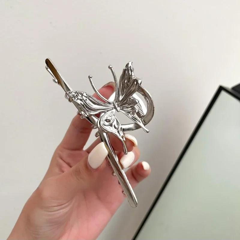 Women Retro High-end Silver Metal Butterfly Hair Clip Fashionable Gothic Personality Headwear Elegant Accessories for Girls