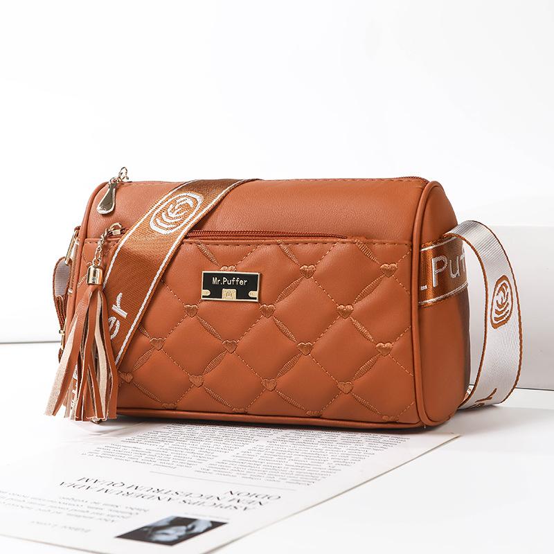 Ms. Xia's Crossbody Bag Is Fashionable and Versatile. It's A Large-capacity Fringed Women's Phone Bag
