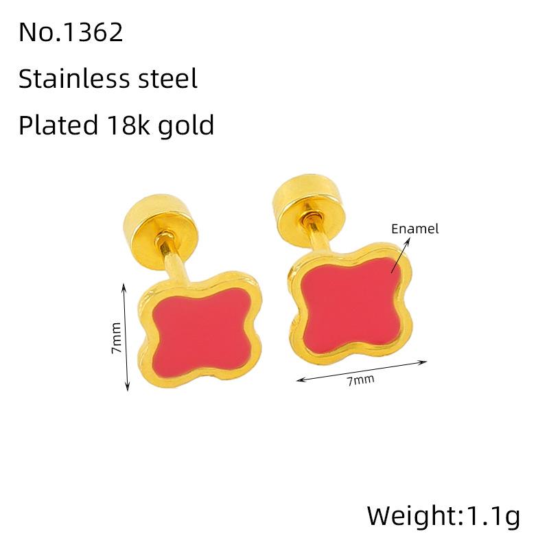 Fashion new stainless steel four-leaf clover small stud earrings simple and versatile titanium steel stud earrings