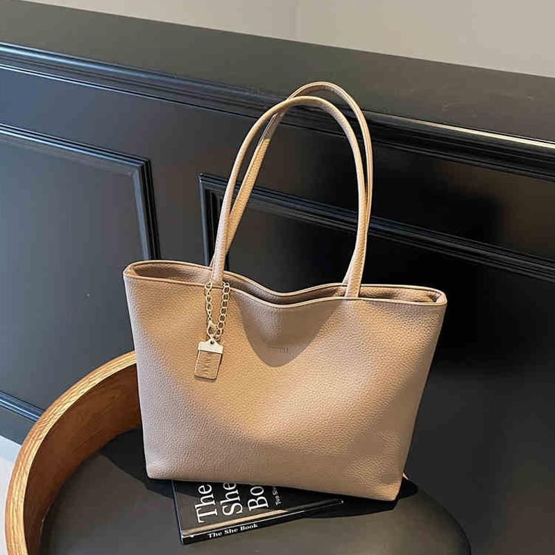 

Leisure Large Capacity Tote Bag for Women Solid Color Soft Leather Underarm Bags Temperament Versatile One Shoulder Bag (30cm<Max Length<50cm) хакі