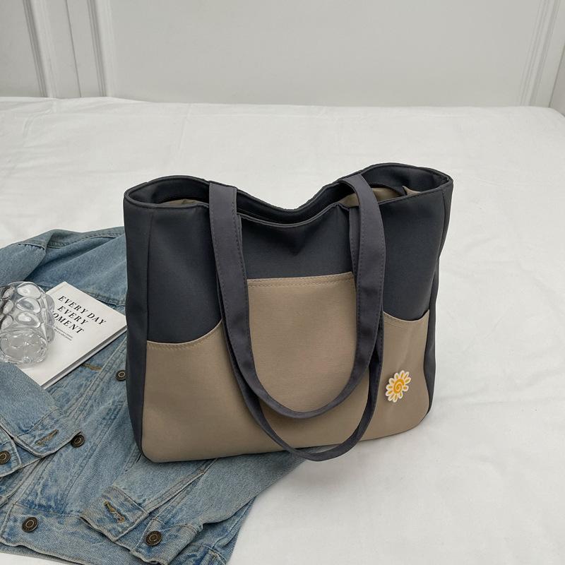 Korean Version of the New Contrasting Color Canvas Bag Large-capacity Casual Tote Bag Versatile and Lightweight College Student Class Shoulder Bag