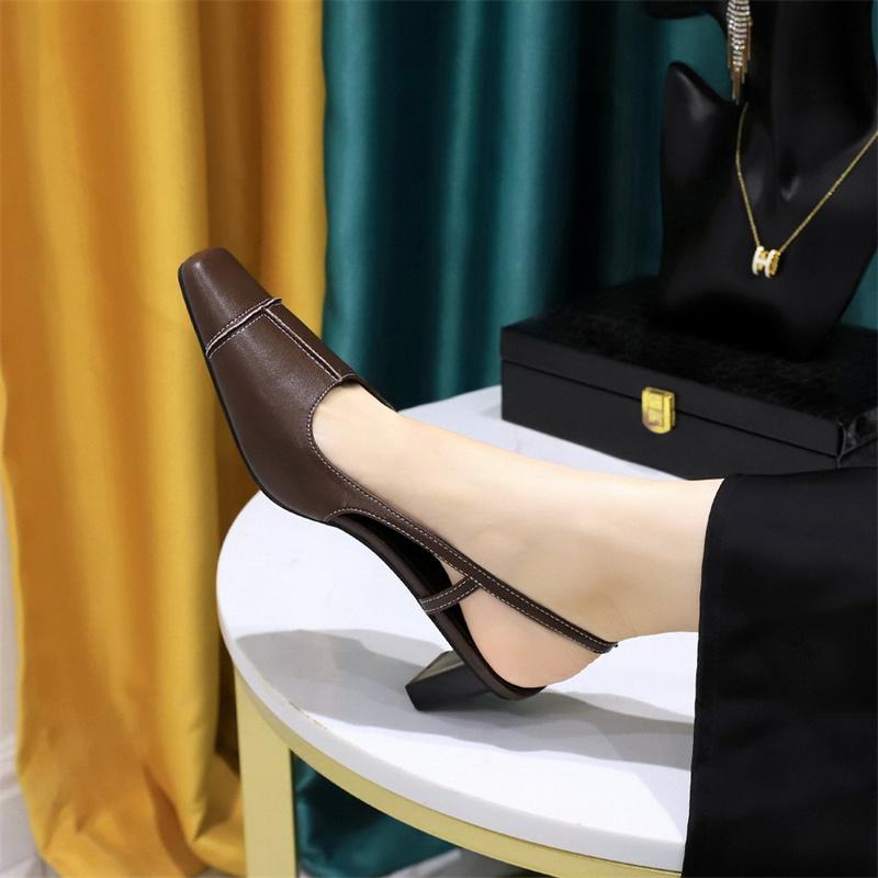 

Ретро Весна Лето Мода Неглубокий Вырез Маленький Квадратный Носок Полые Женские Босоножки на Толстом Каблуке Слингбэк Банкетные Мюли 35(Foot22.5cm)