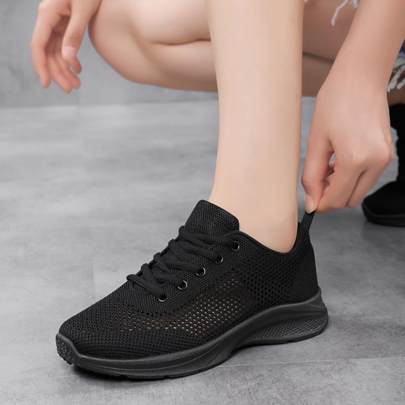 Fashion and Lightweight Summer New Mesh Breathable Running Shoes