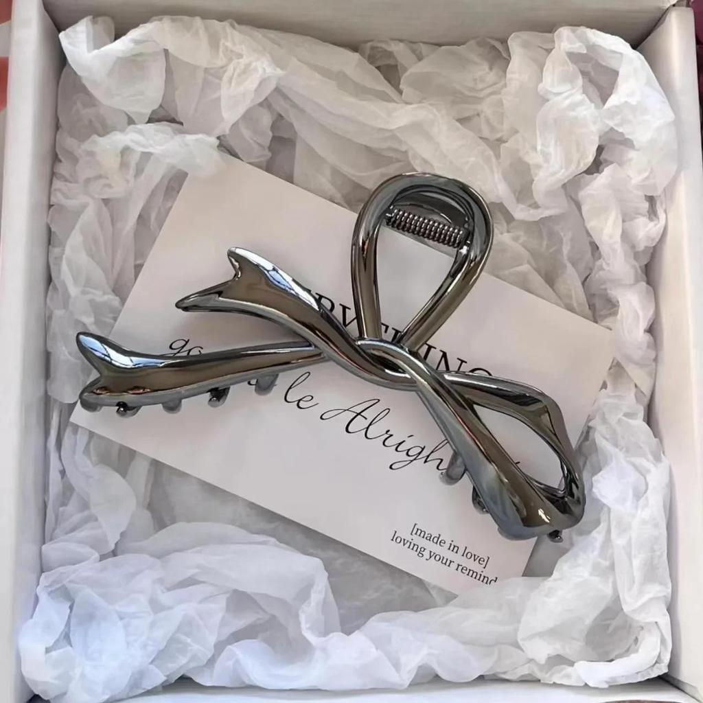 Women's Fashionable Metal Bow Ribbon Hair Clip Women's High-end Matte Glossy Flat Hair Clip Shark Clip Creative Hair Accessory
