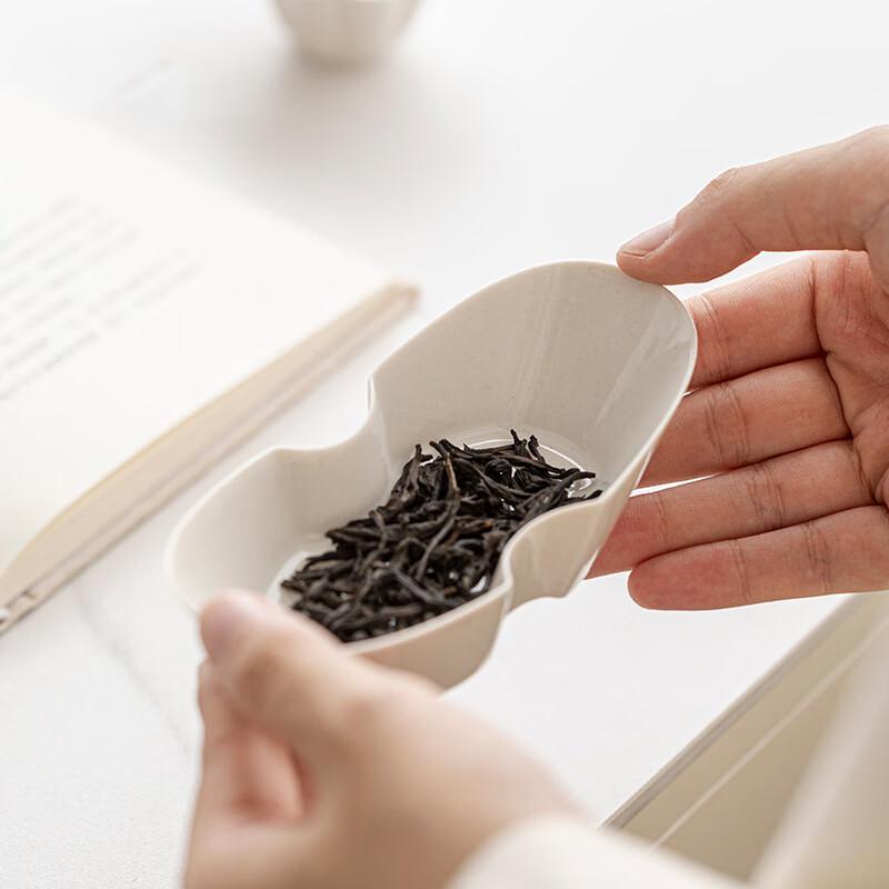 Zhinianhua Grass Ash Ceramic Tea Scoop