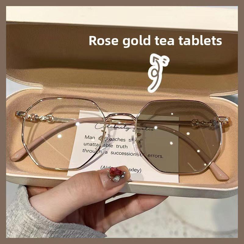 

Modern Metal Square Eyeglass Frame With Photochromic Lenses For Women And Men Style A