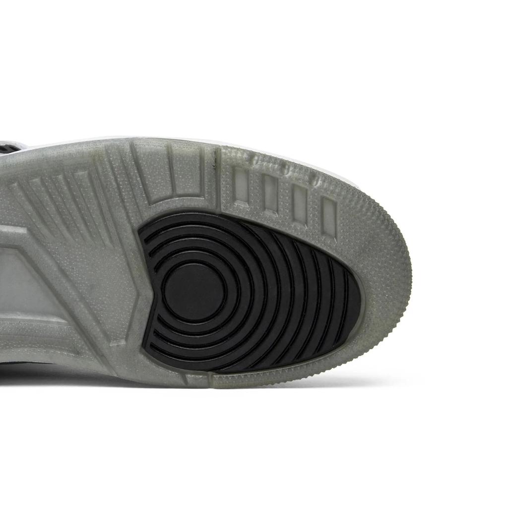 Air Jordan 3 Retro 'Wolf Grey' (Unisex) Wolf Grey / Metallic Silver / Black / White Vintage Basketball Shoes 136064 004