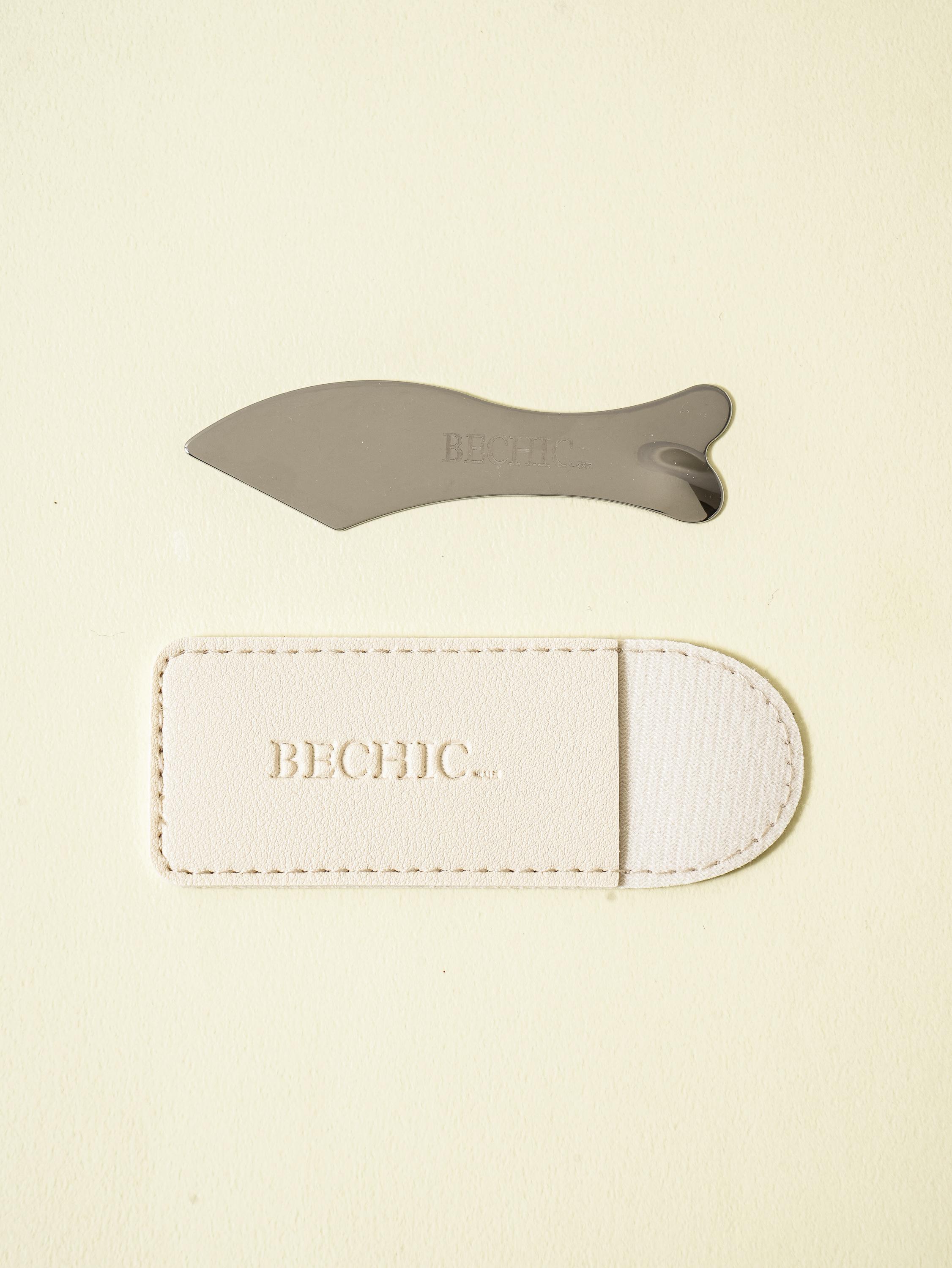 Карманный набор шпателей для макияжа в виде рыбки 1ea