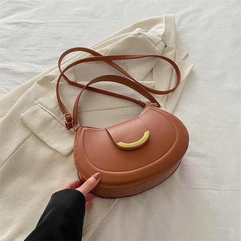 Vintage Simple Fashion Commuter Women Single Shoulder Underarm Saddle Bag