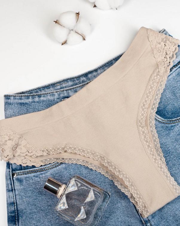 Culotte ISSA Plus avec bordure ajourée