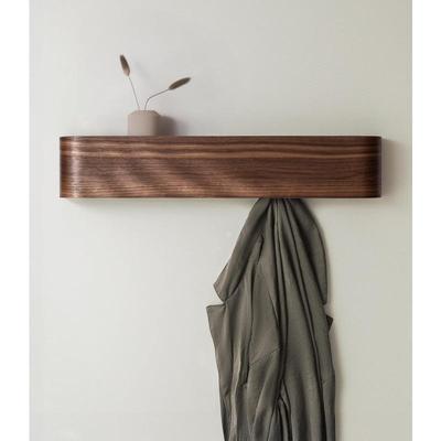 Fali ruhatartó, Modern dizájnú ruhatartó rejtett fali akasztókkal - Tömörfa furnér panel ruhafogas dió, 1 db