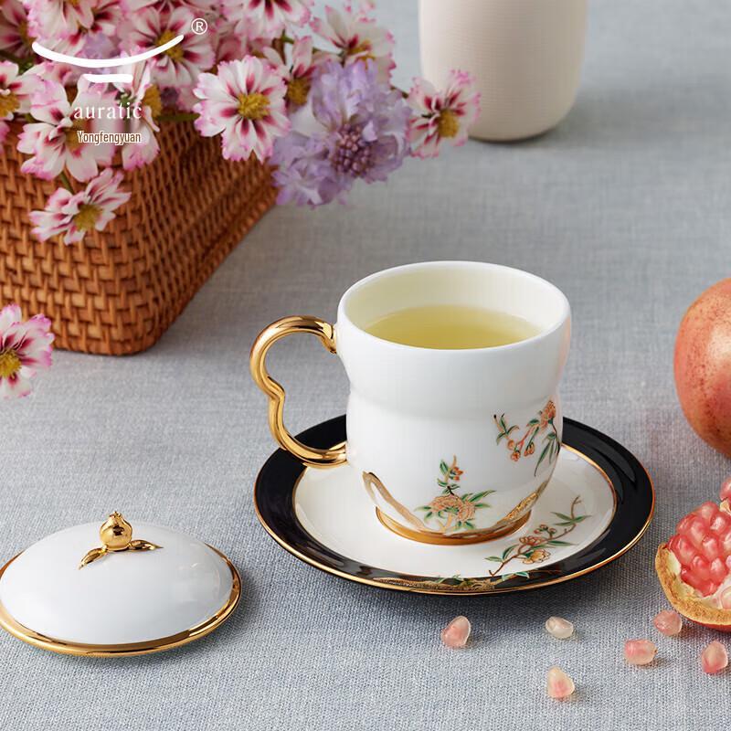 Yongfengyuan Madam Porcelain Pomegranate Garden Heaven & Earth Pair Cups