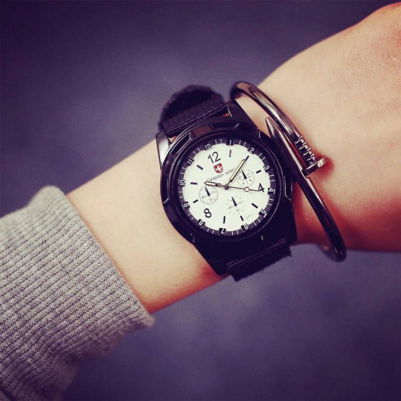 Stylish Multifunctional Outdoor Men's Watch With Luminous Dial And Quartz Movement