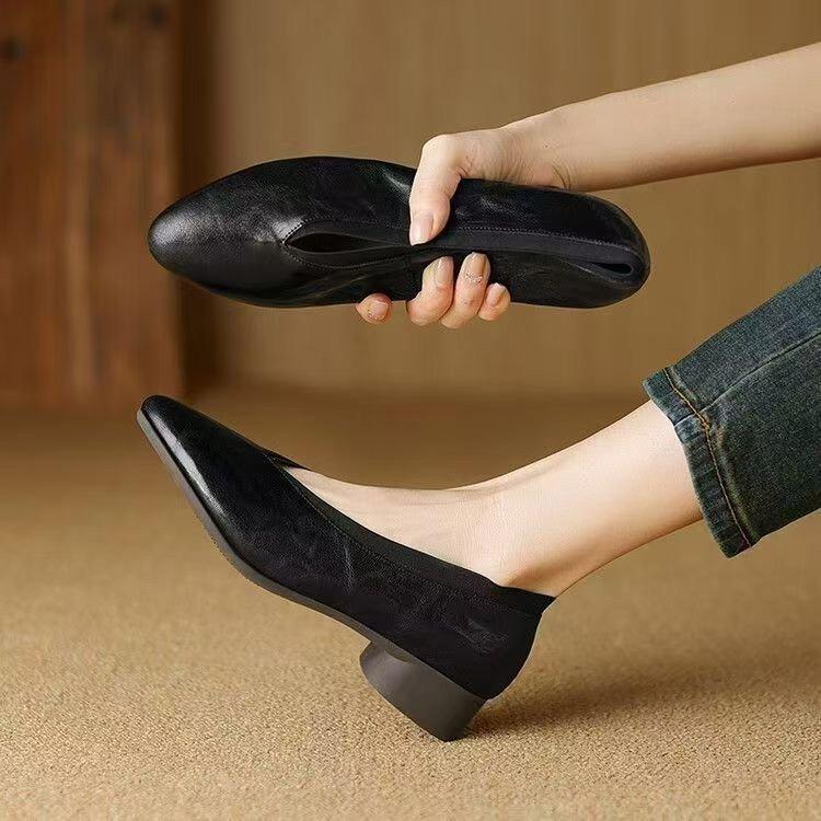 Retro Shallow Pointed Single Shoes 2025 Spring New Low Heel Lightweight Low Heel Small Leather Shoes Soft Leather Soft Sole Work Shoes