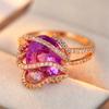 Luxus Intarsien Lila Weiß CZ Damenring Trendige Goldfarbe Geometrie Tägliches Tragen Party Schmuck Jahrestag Geschenk