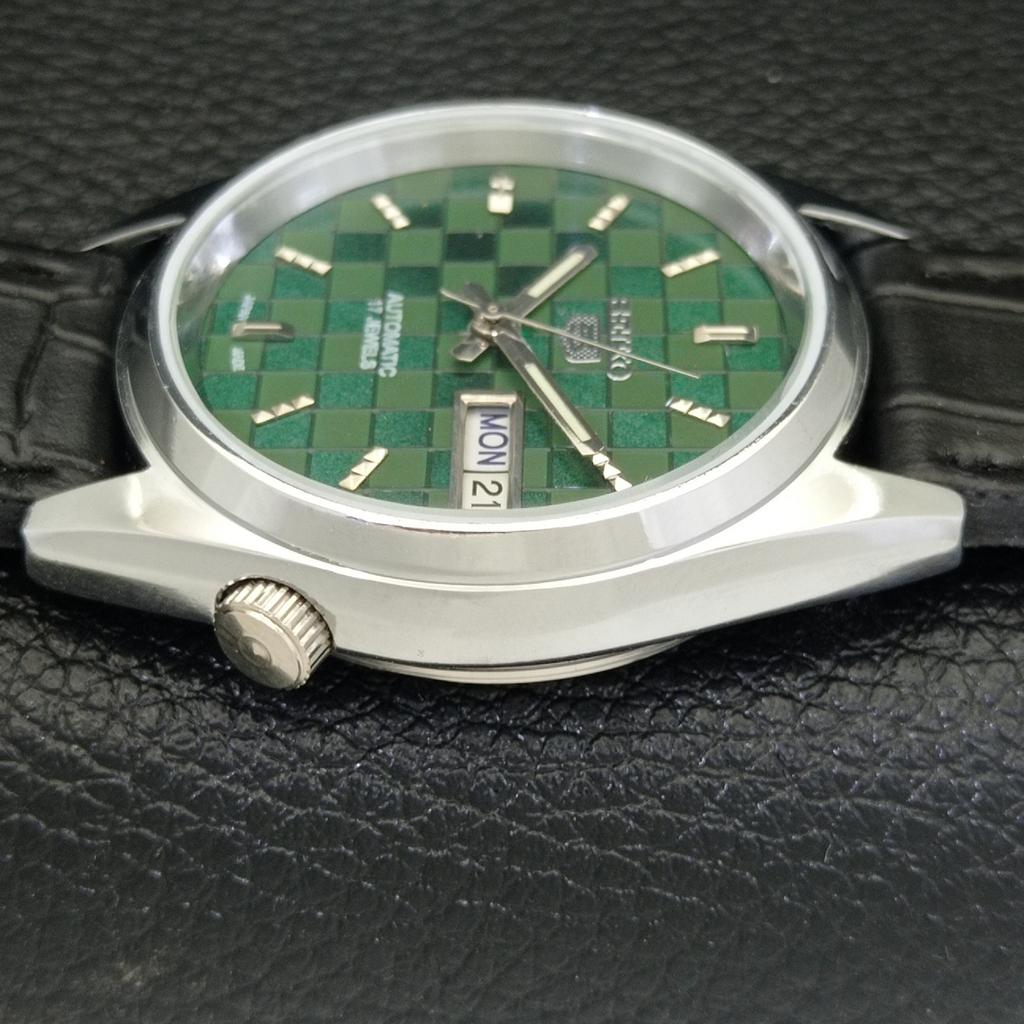 AUTOMATIC VINTAGE REFURBISHED SEIKO 5 JAPAN MENS GREEN DIAL WATCH a440457-4 Sk-a440457