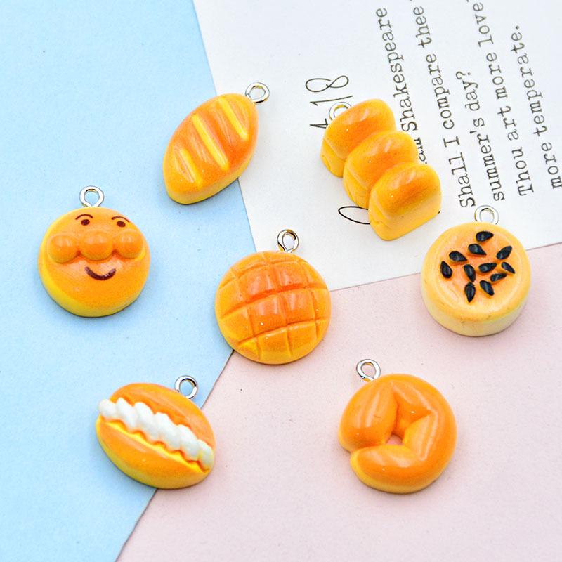Resin 3D Food Toy Keychain: Cute Bread, Pineapple Bun & Hamburger Pendant - DIY Handmade Jewelry Accessory