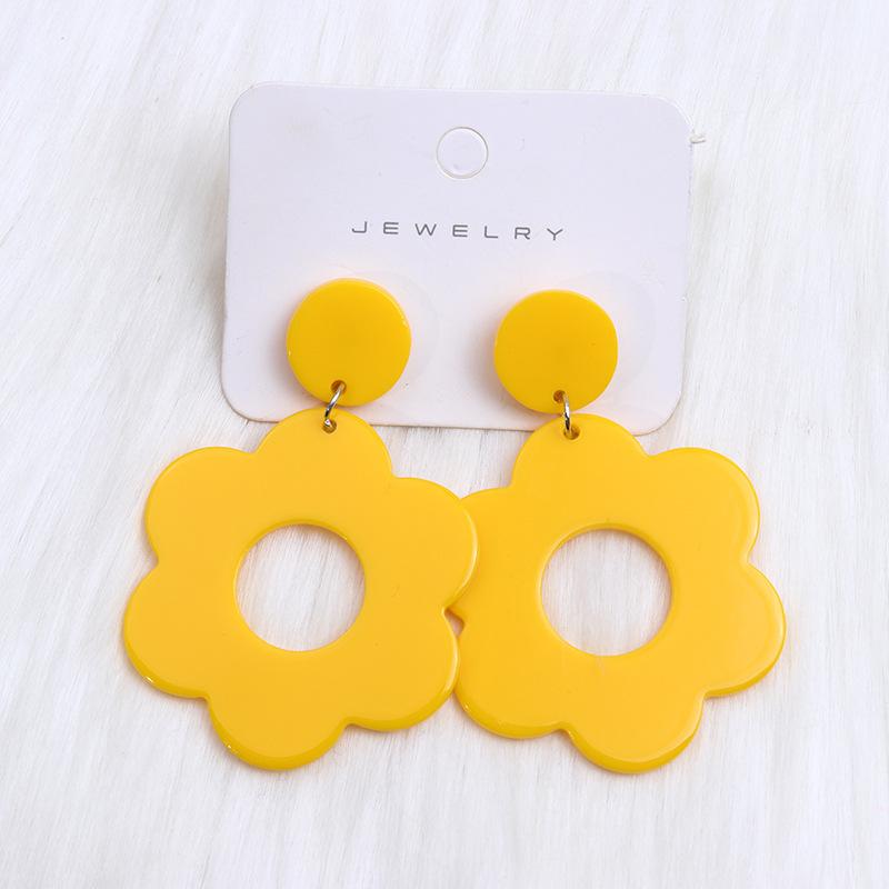 Minimalist Simple Fashion Rose Floral Acrylic Earrings Geometric Retro Temperament Flower Versatile Jewelry For Women