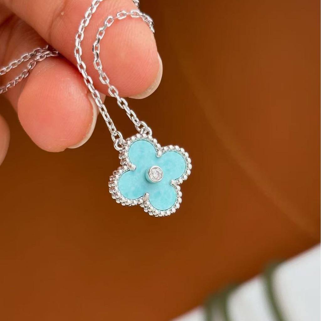 V Gold High Version Four-leaf Clover Necklace with Diamond Natural Fritillary Agate Pendant Classic Lucky Grass Collarbone Chain