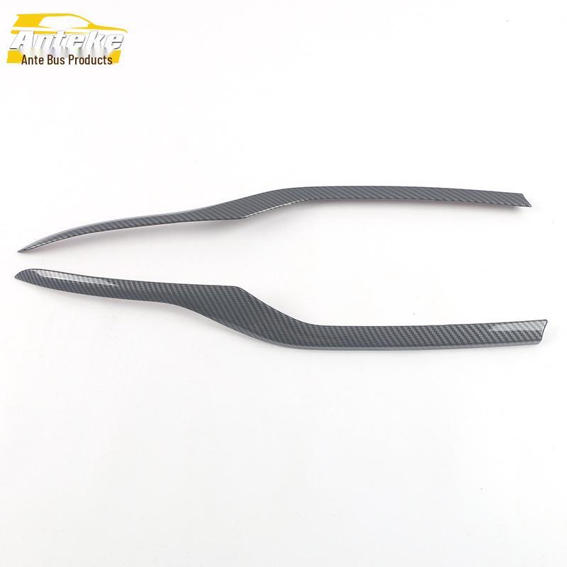 Electroplated Trunk Taillight Trim for 22 Highlander & 21 Venza Models