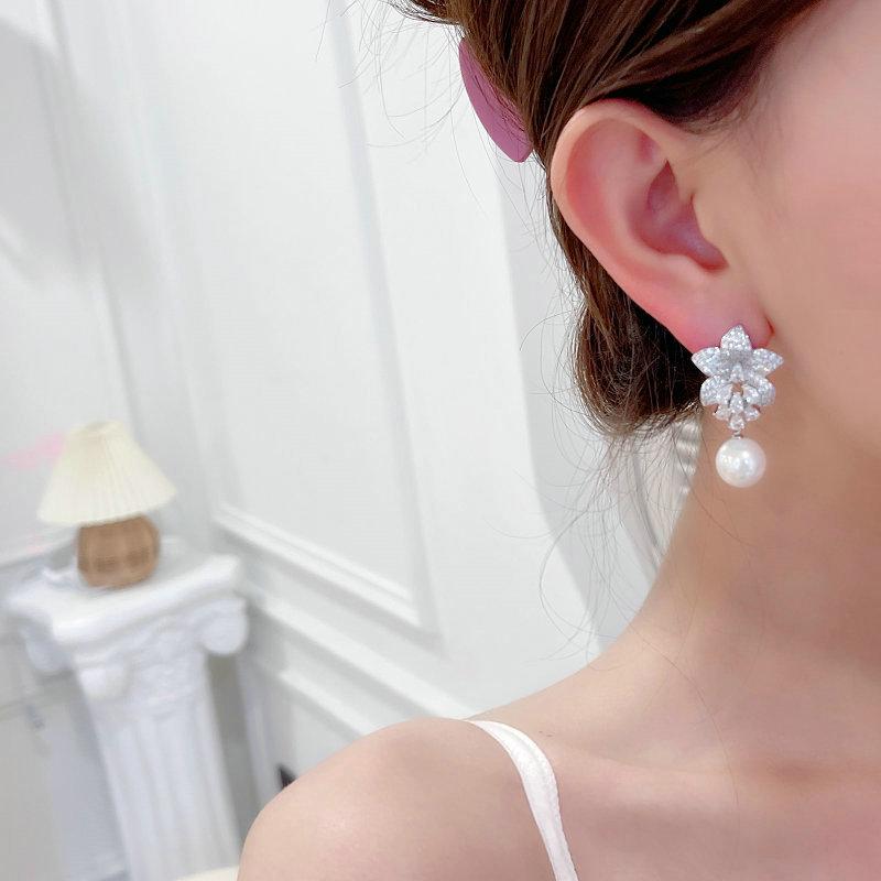 Cercei Noi Eleganți Acul de Argint Floare Înflorită Lux Ușor Bogat Senzualitate Înaltă Floare Zircon Cercei Perle
