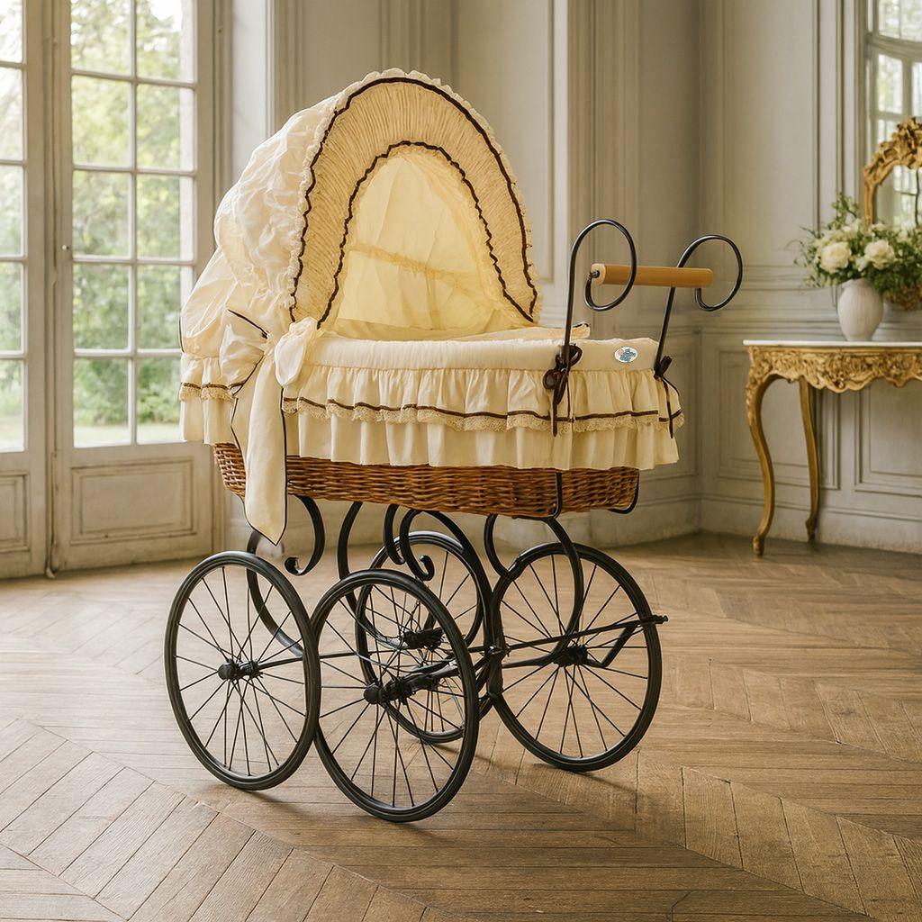 Retro Emma Moses Basket - Natural + Cream Lace Bedding