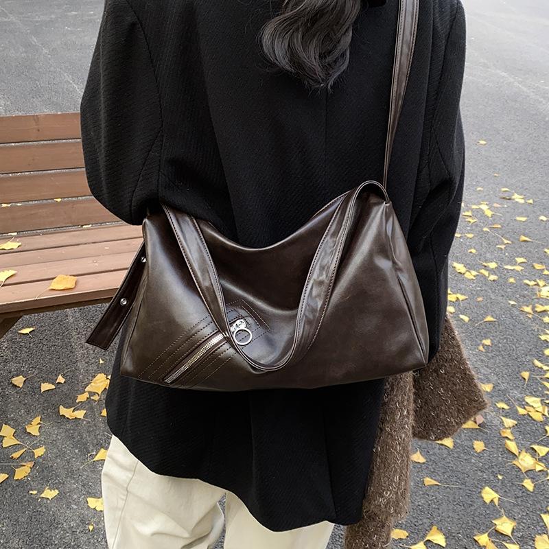 2025 new fashion retro bag large capacity tote bag class commuter shoulder handbag