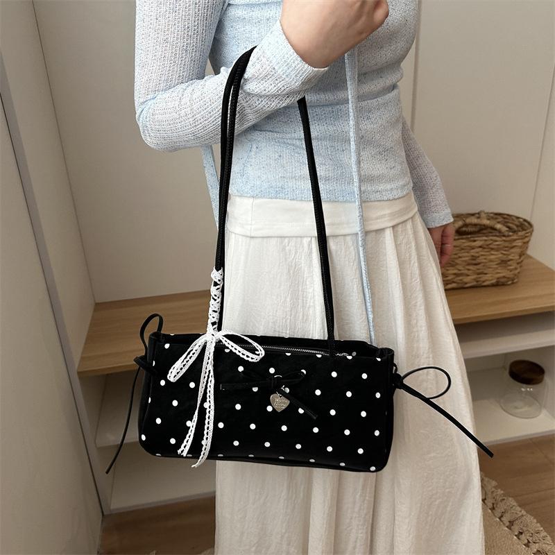 City Chic French Shoulder Bag Women's Fashion Butterfly Knot Underarm Bag Versatile Minimalist Style Handbag