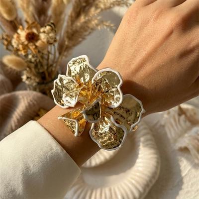 Exaggerated Flower Cuff Bracelet for Women Sweet Irregular Floral Gold Plated Wide Open Bangle Daily Wear Jewelry Gift