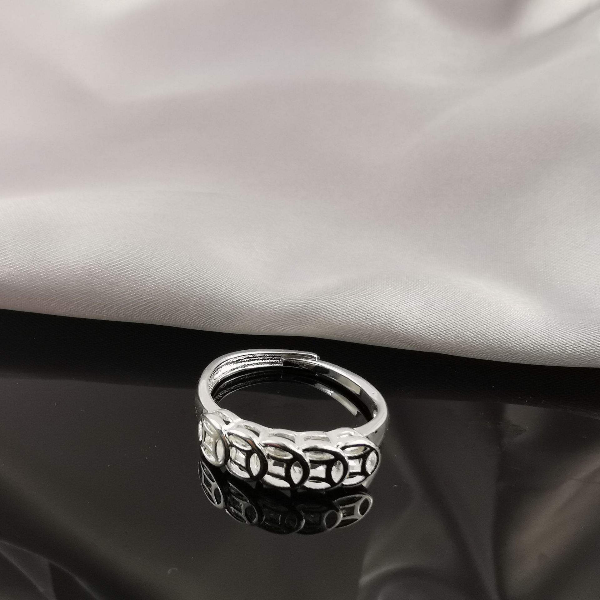 

Привлечение богатства и привлечение богатства, деньги пяти императоров текут рекой. Ретро парные кольца для мужчин и женщин one size(US size 6-13)