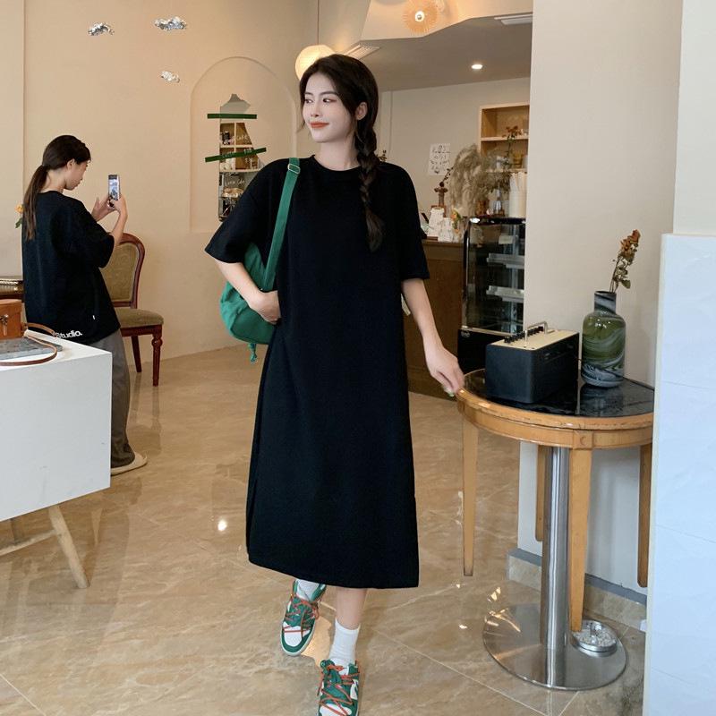 Plus Size Women's Summer Slit Dress - Loose Fit, Crew Neck, Solid Color, Mid-Length, Short Sleeve Over-Knee T-Shirt Dress.