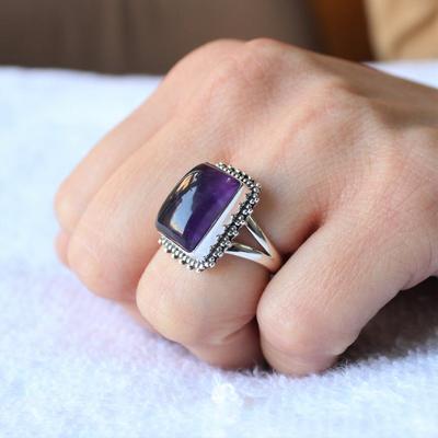 Natürlicher Amethyst-Ring, 925 Sterling Silber Ring, handgemachter Ring, breiter Bandring, gehämmerter Schmuck, Geschenk für Sie, quadratischer Edelstein-Ring,