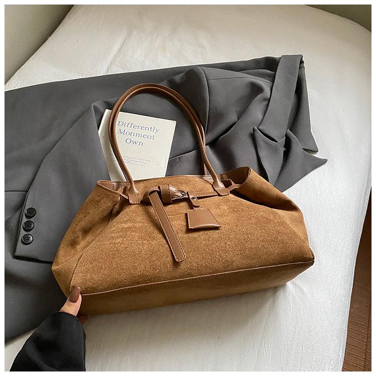 

Ретро сумка большой вместимости женская 2025 осень новая атмосферная сумка через плечо в иностранном стиле для поездок на работу повседневная сумка-тоут большая сумка коричневый