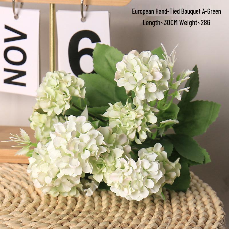 Kleiner gemischter künstlicher Strauß im europäischen Stil mit Hortensie und Chrysantheme