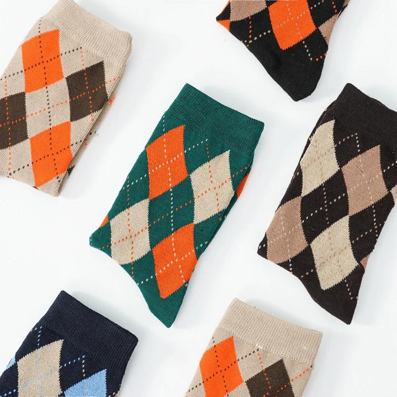 1 Pereche Stil Britanic Iarnă Bumbac Pieptănat Design de Modă Carouri Femeie Bărbat Șosete Harajuku Îngroșate Clasice Călduroase Sokken