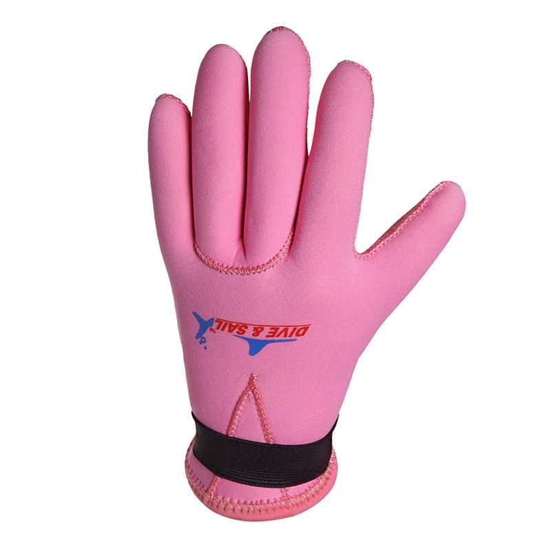 3MM Children's Non-Slip Neoprene Swimming Gloves - Warm, Anti-Abrasion, Anti-Scratch Diving and Snorkeling Hand Protection.