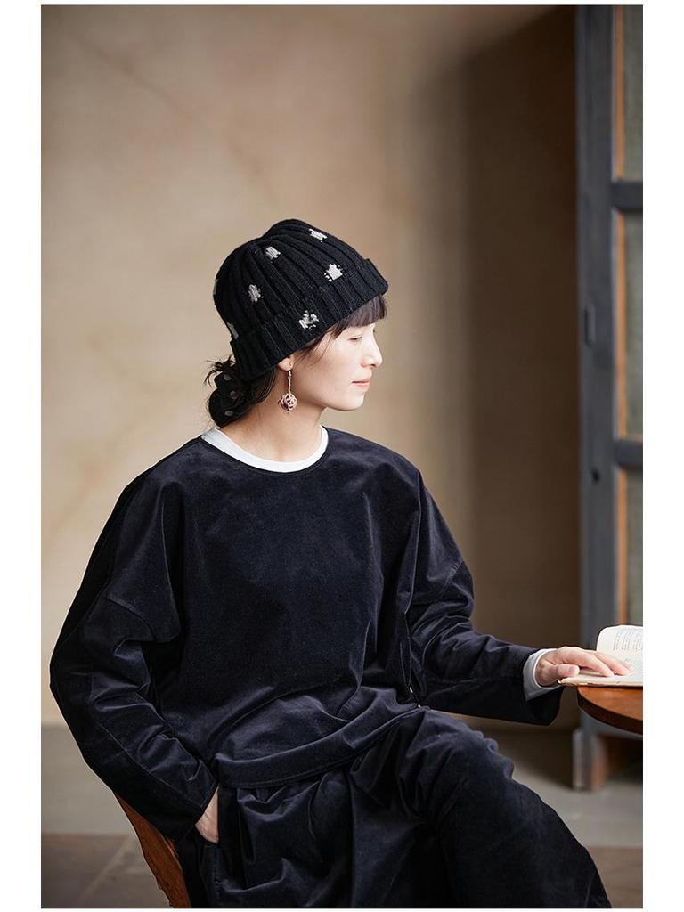 Winter Retro Women's Casual Plush Round Neck Pullover