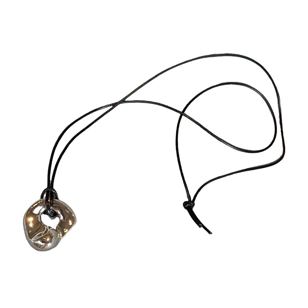 Fashionable Hollow Metal Pendant Necklace Adjustable Length Women Men Clavicle Chain Fashion Jewelry for Daily Wear