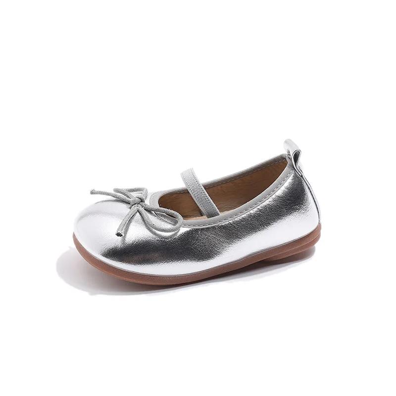 Barnas små skinnsko for jenter 2024 Vår&Høst Nye Koreanske Myk Såle Sløyfe Sklisikre Mote Prinsesse Enkelsko