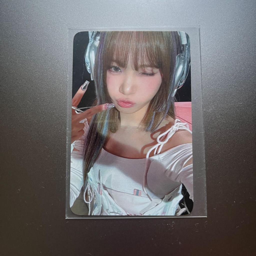 [USED] LE SSERAFIM Chaewon Perfect Night Sanok Trading Card