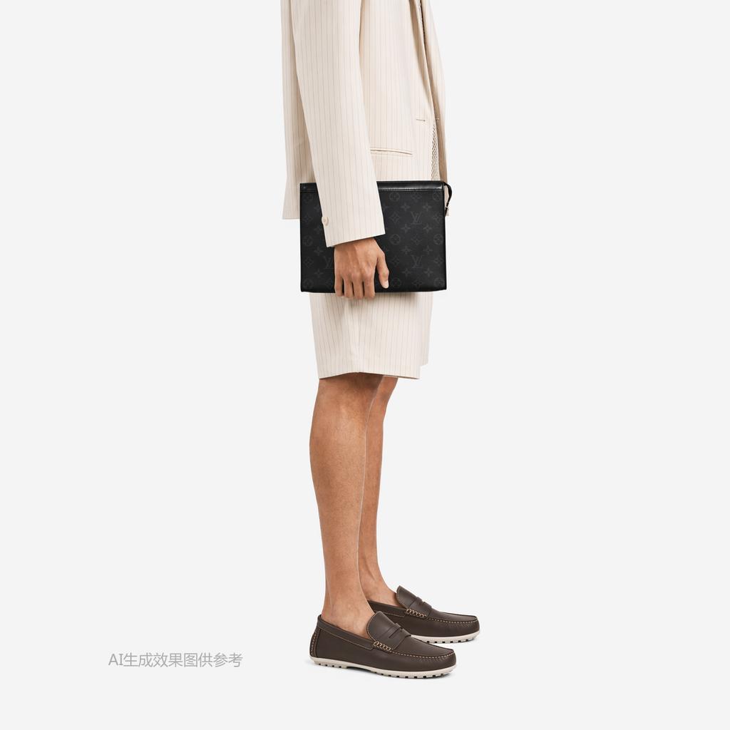 [Usado] Louis Vuitton Pochette Voyage MM 'Lona Monograma Eclipse Preto' - Muito Bom #R14ICW