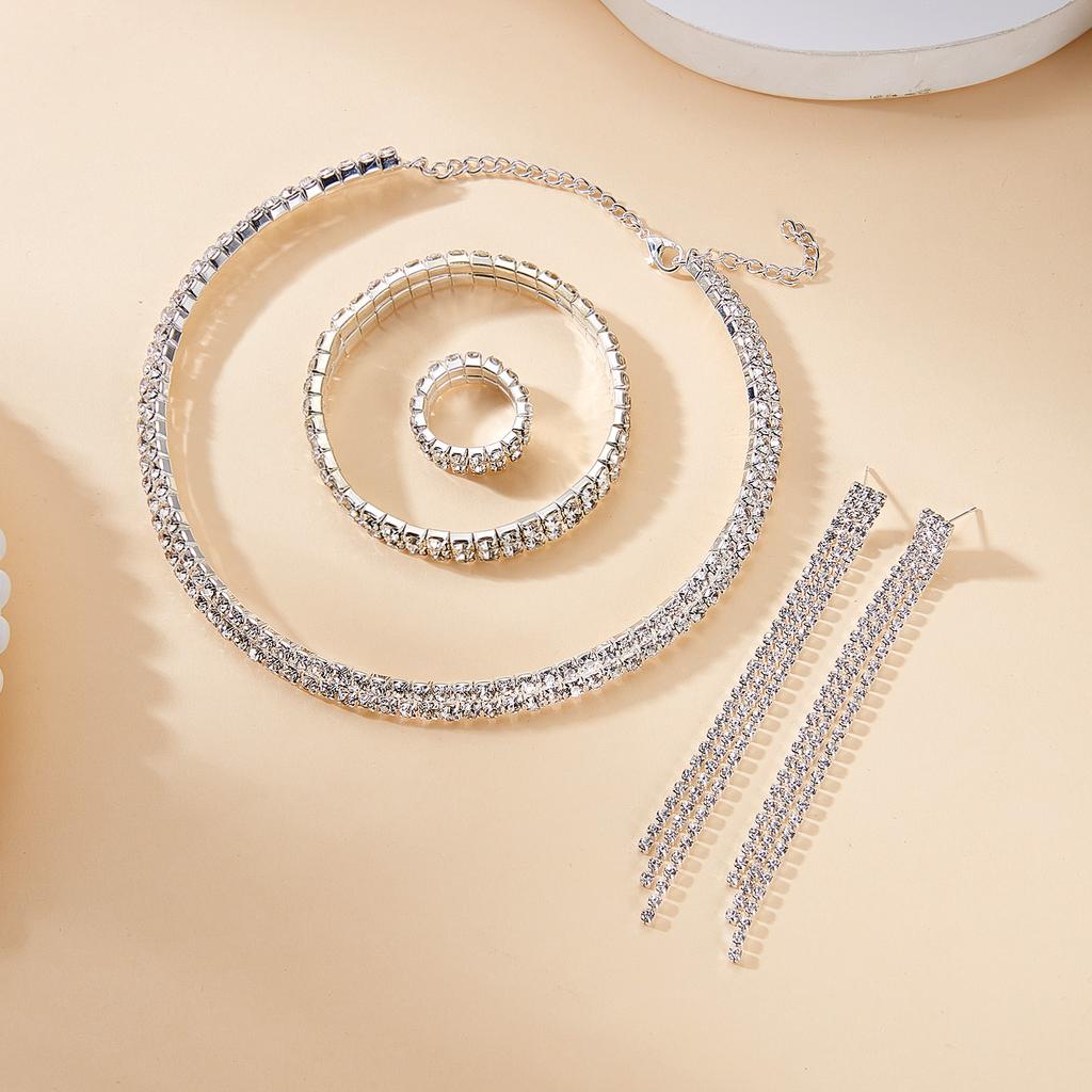 Luxe Groen Kristal Waterdruppel Sieradenset Voor Vrouwen Vol Strass Zirkonia Kettingen Armband Ring Oorbellen Huwelijksgeschenk