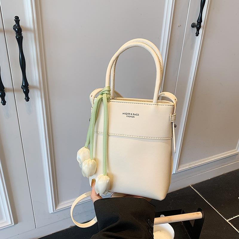 Crossbody Bag Women's New Niche Versatile Small Shoulder Underarm Bag Fashion Bucket Bag Tide