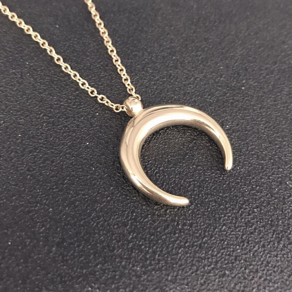 Exquisite Stainless Steel Necklace Half Moon Pendant Valentine'S Day Gift