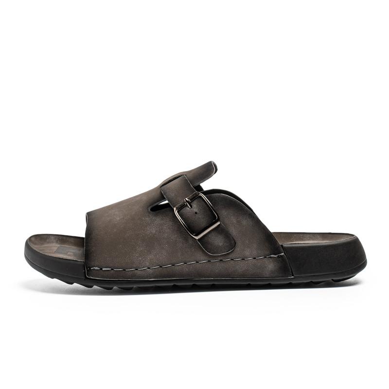 Fashion New Trend Leather Slippers for Men Outdoor Beach Sandals Fashion Designer Men's Half Drag Comfort ummer Slides Wading Aqua Shoes