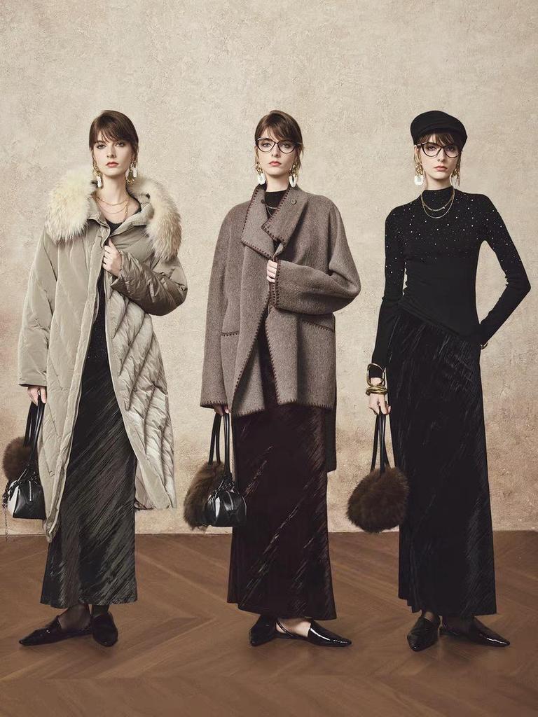 Iridescent Velvet Elastic Fishtail Midi Skirt - High-Waisted, Bias-Cut, Heavy-Duty, Slimming, Women's Autumn/Winter Skirt