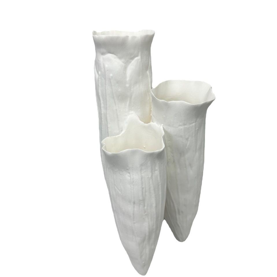 Ceramic Vase Abstract Coral Reef Triangular Shape Abstract Handicraft Desktop Storage Container Flower Vase Home Decoration