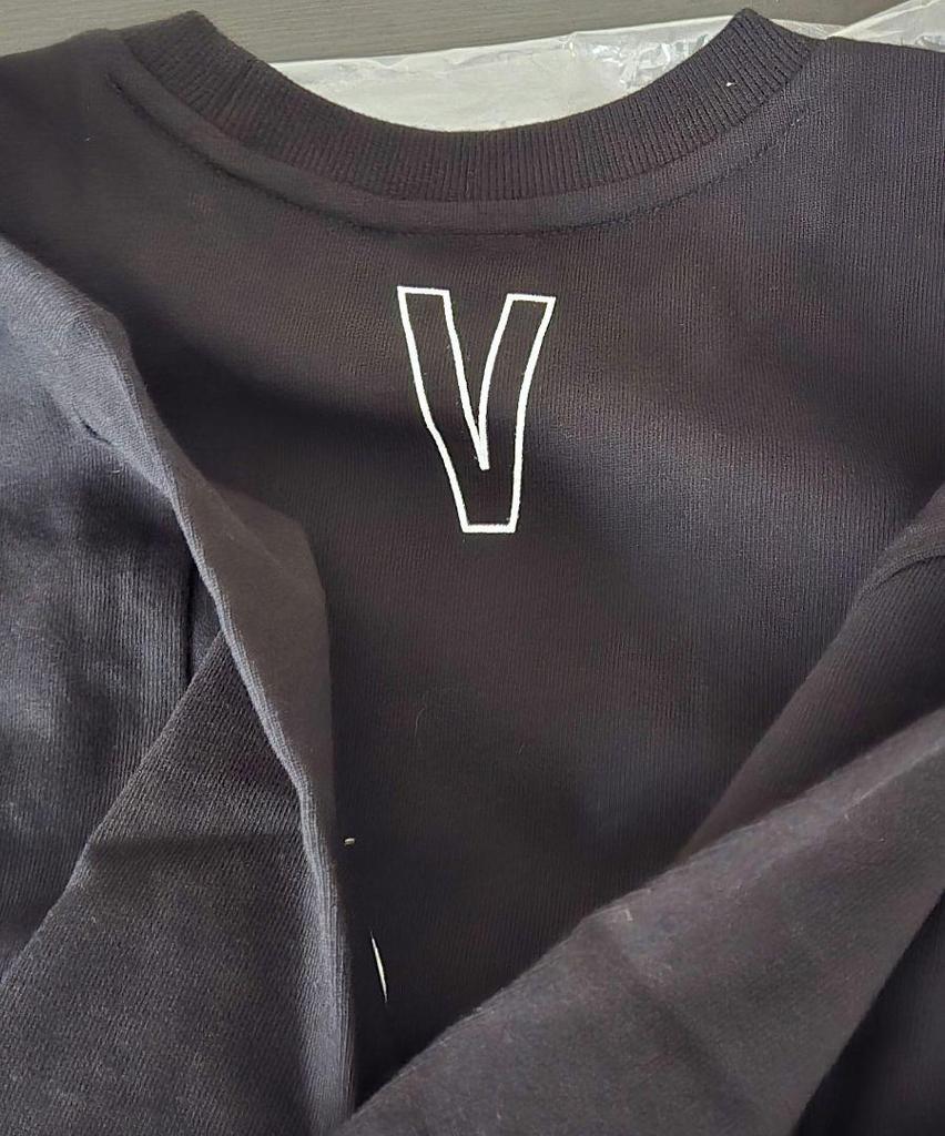[USED] BTS Team T-shirt "V" Size S Official