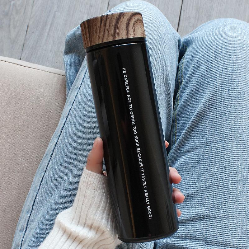Трендова ізольована чашка для води з нержавіючої сталі з кришкою під дерево – Стильна корейська чашка для чаю для чоловіків, жінок, пар та студентів